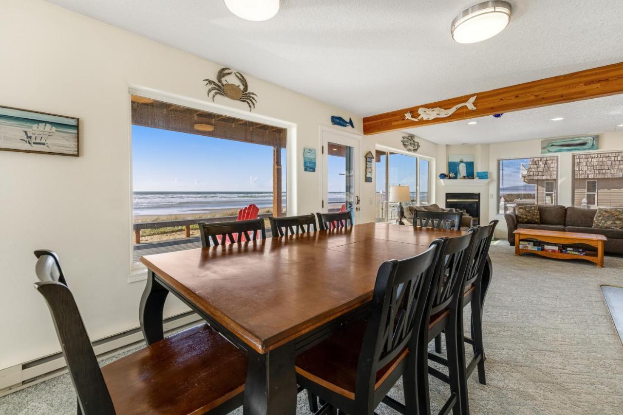 Ace'S Beach House Rockaway Beach Exterior photo