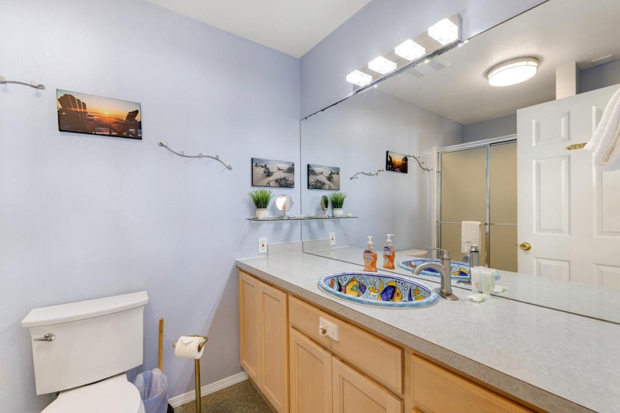 Ace'S Beach House Rockaway Beach Exterior photo