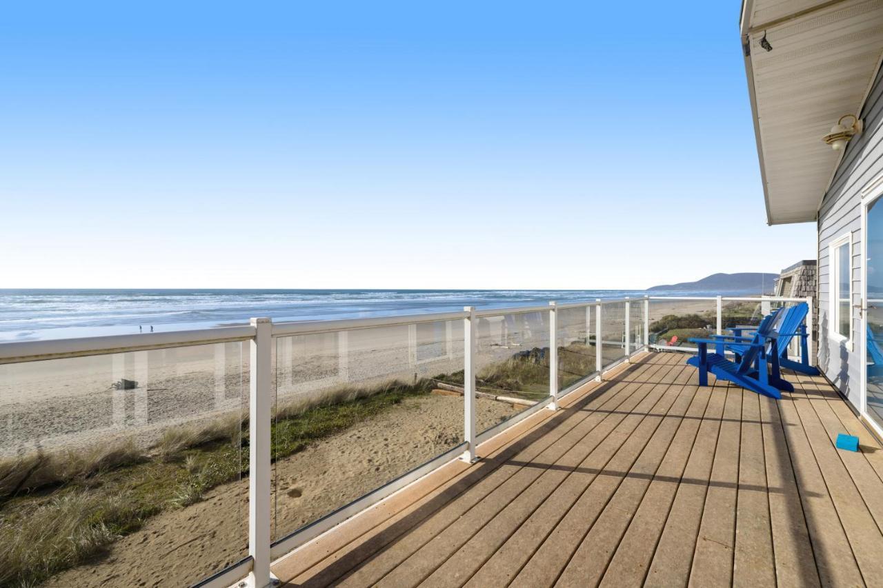 Ace'S Beach House Rockaway Beach Exterior photo