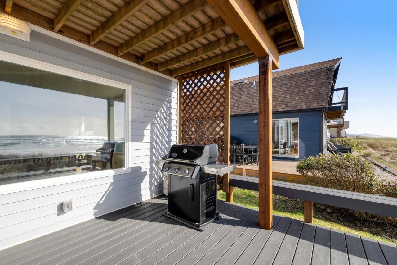 Ace'S Beach House Rockaway Beach Exterior photo